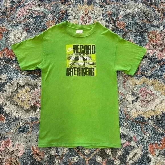 Vintage Nike  Record Breakers Shoes T-shirt Medium - Picture 1 of 7